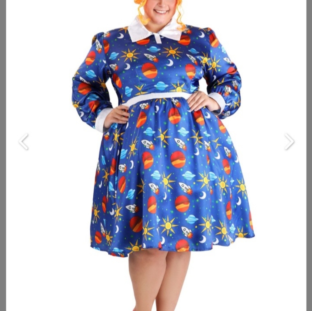 Plus size Ms. Frizzell costume